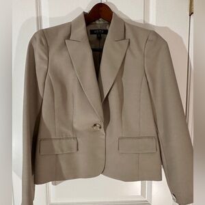 Kasper Petite Size 10 Classic Tan Pant Suit – Never Worn & Ready to Wear!